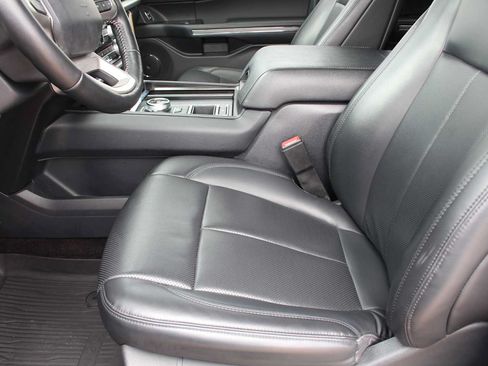 Used 2022 Ford Expedition XLT RWD image 29