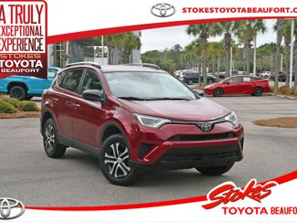 Used 2018 Toyota RAV4 LE video 1