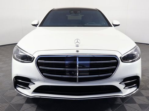 Used 2023 Mercedes-Benz S 580 4MATIC Sedan image 2