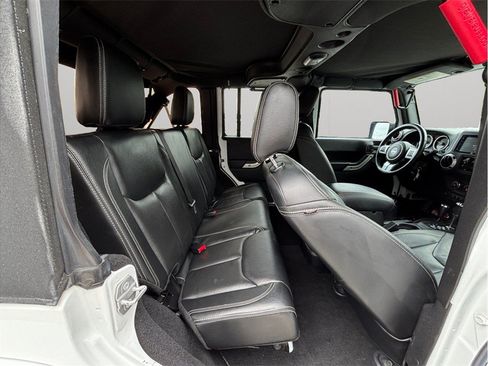 Used 2016 Jeep Wrangler Unlimited Rubicon AWD/4WD image 33
