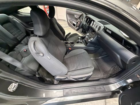 Used 2017 Ford Mustang GT w/ GT Performance Package RWD image 39