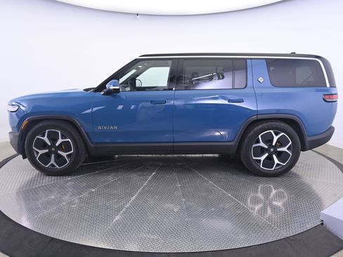 Used 2024 Rivian R1S Adventure Quad AWD/4WD image 2