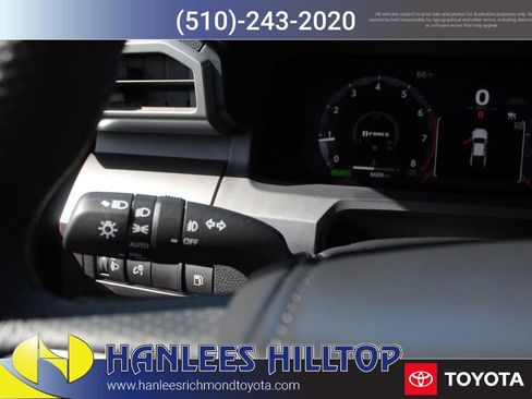 Used 2024 Toyota Tacoma TRD Sport image 27