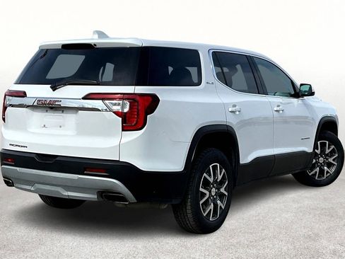 Used 2023 GMC Acadia SLE image 2
