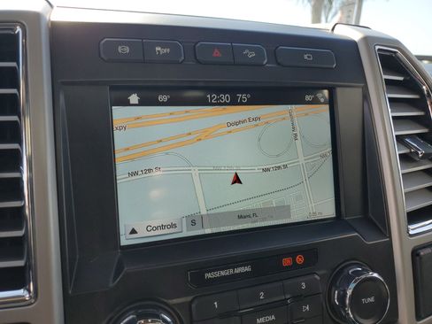 Used 2017 Ford F250 Lariat w/ Lariat Ultimate Package image 10