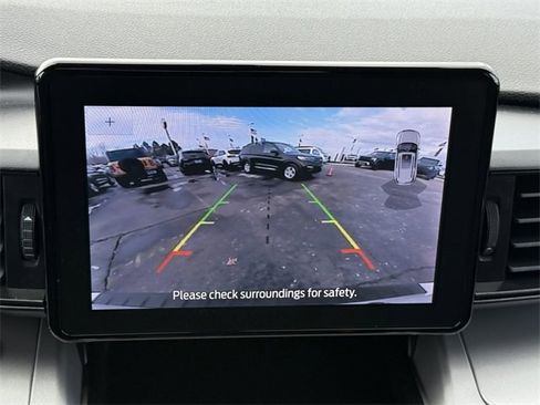 Certified 2023 Ford Explorer XLT image 13