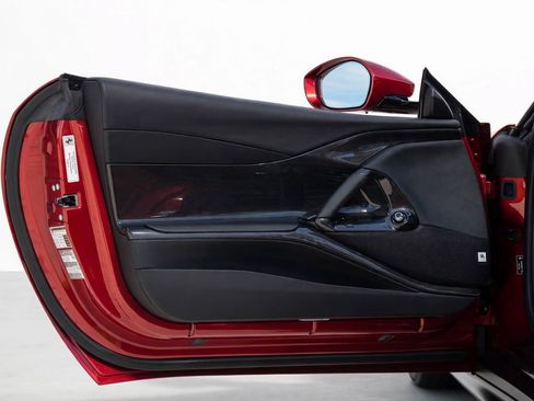 Certified 2022 Ferrari 812 GTS RWD image 34