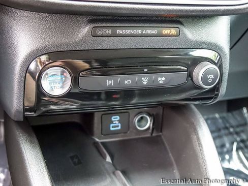 Used 2023 Ford Escape Platinum AWD/4WD image 19