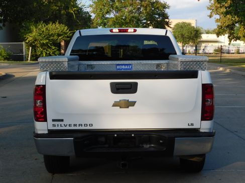 Used 2010 Chevrolet Silverado 1500 LS image 7