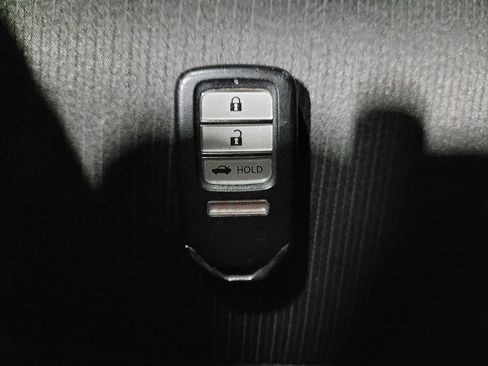 Used 2019 Honda Accord Sport image 32