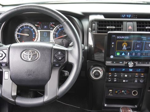 Used 2019 Toyota 4Runner Limited AWD/4WD image 28
