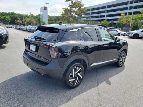 Certified 2025 Nissan Kicks SV FWD image 4