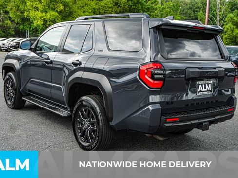 Used 2025 Toyota 4Runner SR5 AWD/4WD image 4