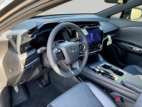 Used 2026 Lexus RZ 350e 2WD w/ Convenience Package image 8