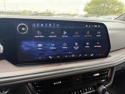 Certified 2025 Chevrolet Suburban Z71 AWD/4WD image 9