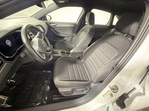 Used 2023 Volkswagen Jetta Sport image 13