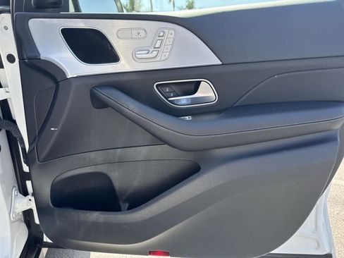 Used 2024 Mercedes-Benz GLE 350 4MATIC image 39