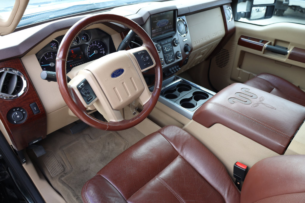 Used 2014 Ford F350 King Ranch w/ King Ranch w/Chrome Package AWD/4WD image 12