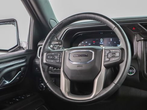 Used 2023 GMC Yukon Denali AWD/4WD image 13