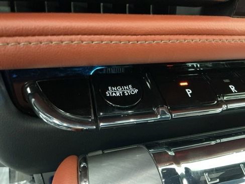 Used 2025 Lincoln Aviator Reserve w/ Equipment Group 201A image 27