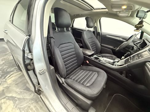 Used 2013 Ford Fusion SE image 19