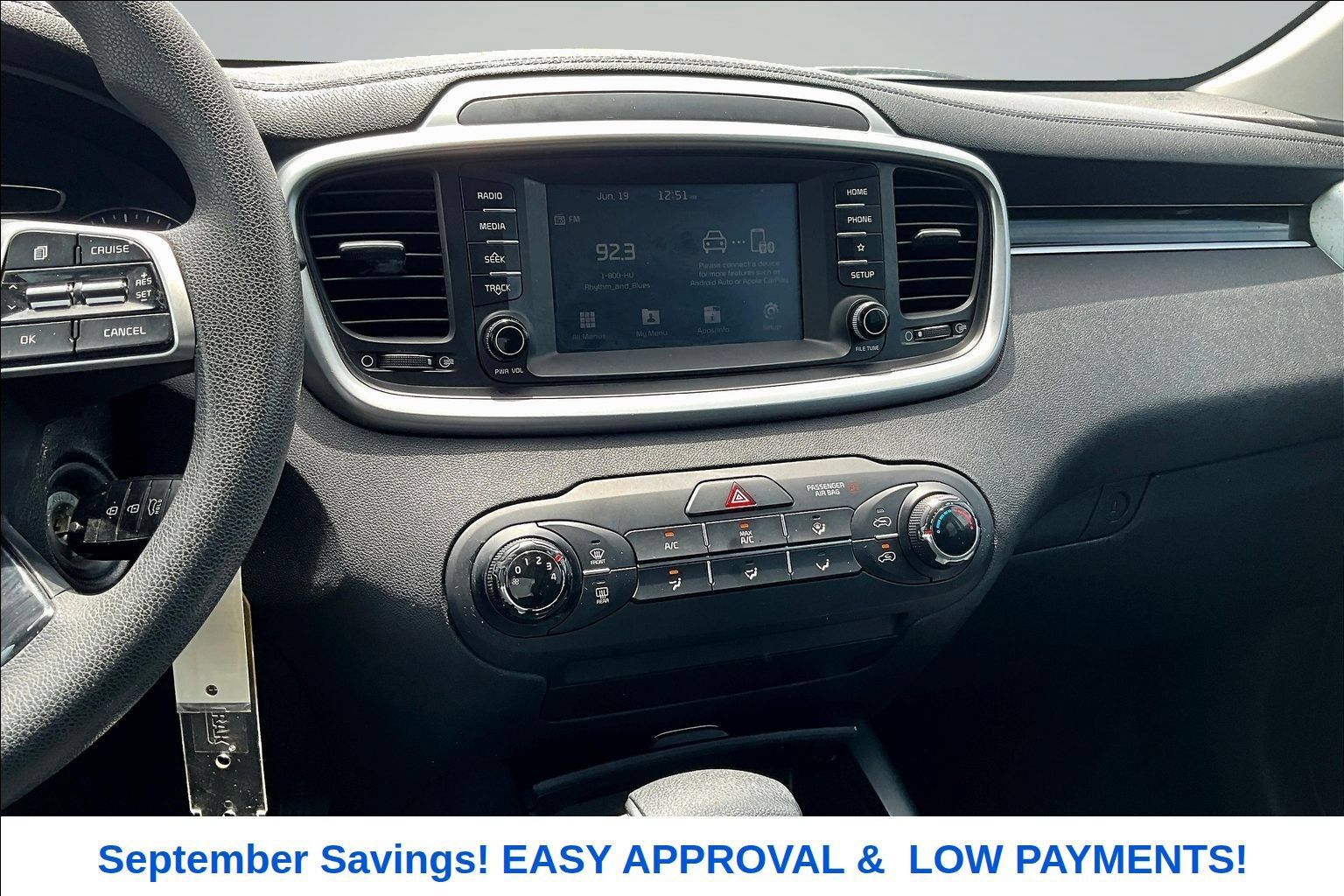 Used 2019 Kia Sorento FWD image 11