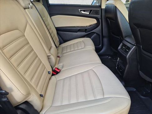 Used 2016 Ford Edge SEL w/ Equipment Group 201A AWD/4WD image 21