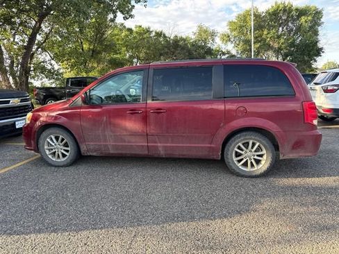 Used 2014 Dodge Grand Caravan SXT FWD image 7