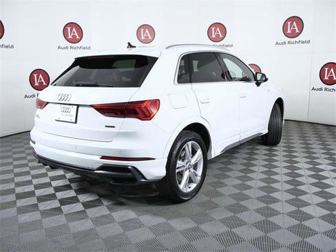 Used 2021 Audi Q3 2.0T Premium Plus image 8