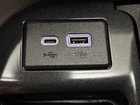 Used 2021 Cadillac Escalade Sport RWD image 38