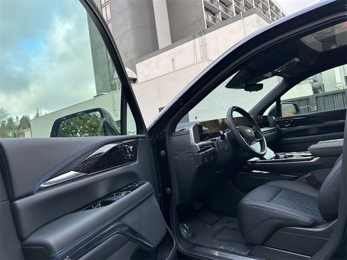 New 2026 Cadillac Escalade IQL Luxury image 22