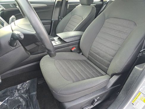 Used 2020 Ford Fusion SE image 20