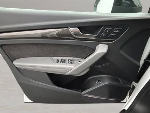 Used 2020 Audi SQ5 Prestige w/ Prestige Package image 17