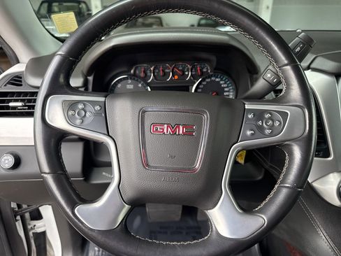 Used 2020 GMC Yukon XL SLE w/ SLE Value Package image 25