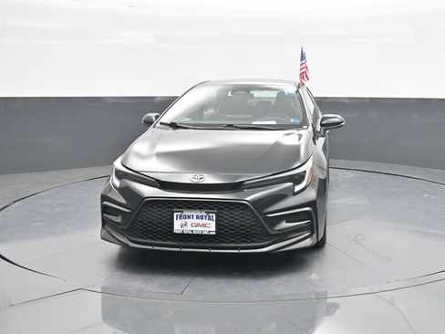 Used 2024 Toyota Corolla SE FWD image 3