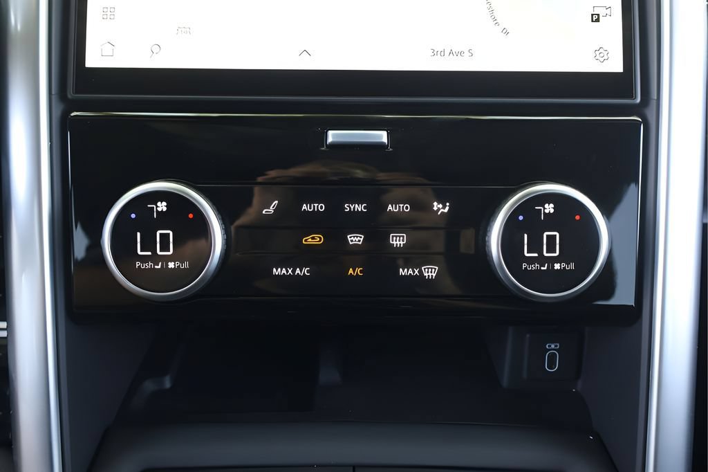 New 2026 Land Rover Discovery Dynamic SE AWD/4WD image 25