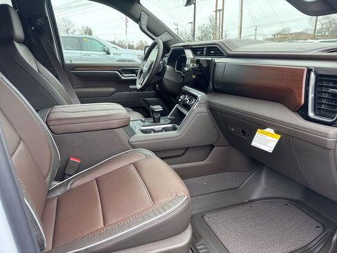 New 2026 GMC Sierra 1500 Denali w/ Denali Reserve Package AWD/4WD image 10
