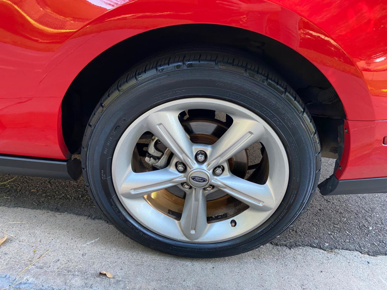 Used 2010 Ford Mustang GT RWD image 24