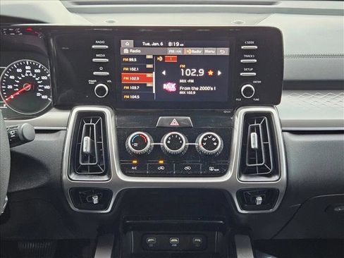 Used 2022 Kia Sorento LX image 14