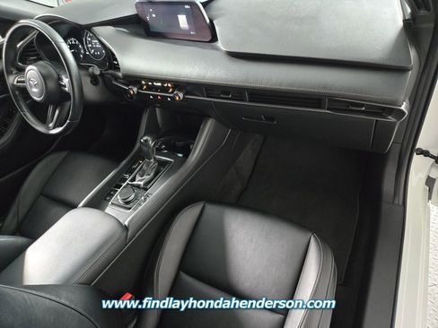 Used 2020 MAZDA MAZDA3 Hatchback image 21