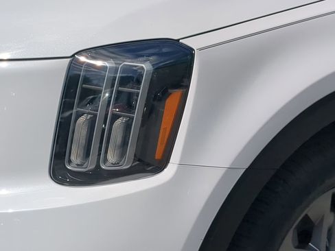 New 2025 Kia Telluride LX image 9