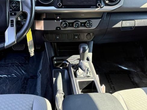 Used 2021 Toyota Tacoma SR5 RWD image 17
