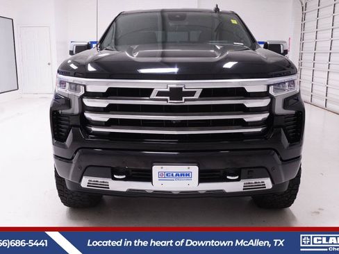 Used 2023 Chevrolet Silverado 1500 High Country w/ Technology Package AWD/4WD image 2