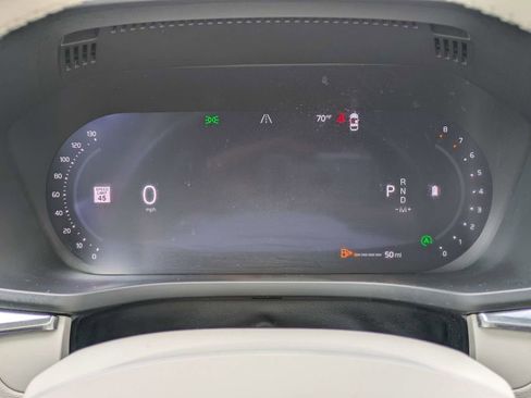 Certified 2025 Volvo XC60 B5 Ultra w/ Protection Package Premier AWD/4WD image 39