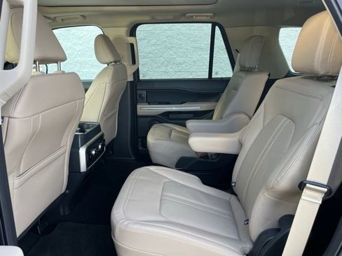 Used 2024 Ford Expedition Limited image 5