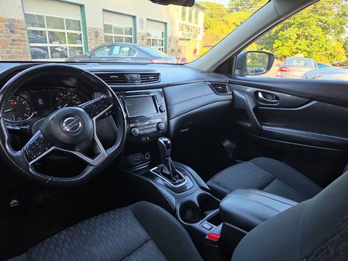 Used 2019 Nissan Rogue SV AWD/4WD image 16