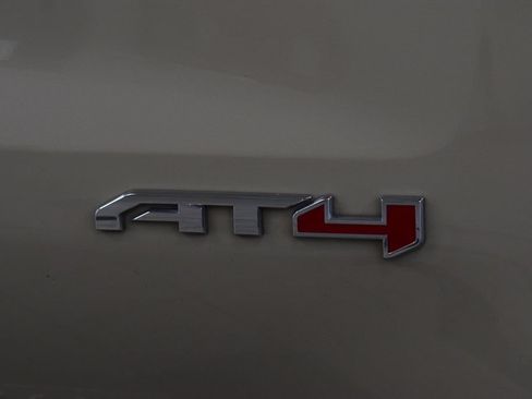 Used 2023 GMC Sierra 1500 AT4 w/ AT4 Premium Package AWD/4WD image 16