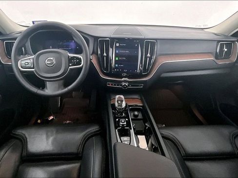 Used 2023 Volvo XC60 T8 Ultimate w/ Climate Package image 17