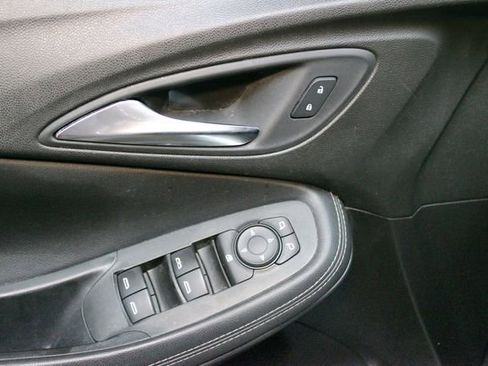 Used 2021 Buick Encore GX Preferred w/ Cold Weather Comfort Package AWD/4WD image 15