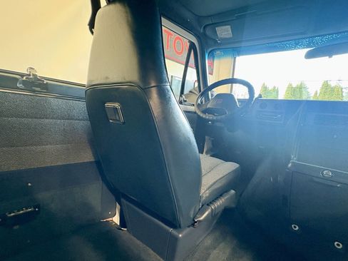 Used 1995 GMC G3500 Rally image 20